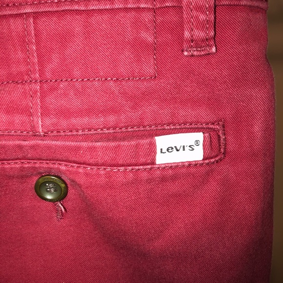 Levi’s Men’s Red Khakis - Picture 2 of 4